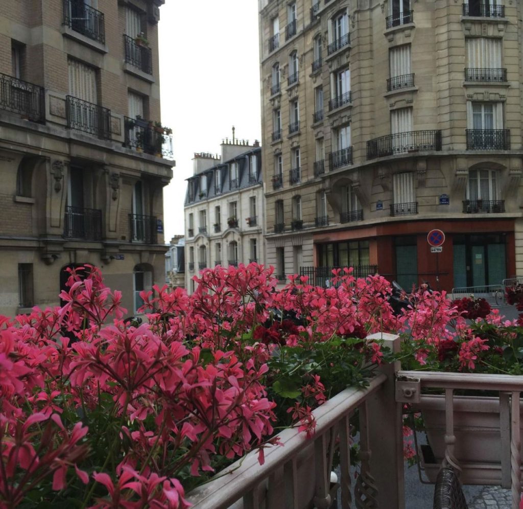 Restaurant Montmartre terrasse fleurie
