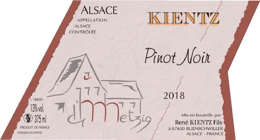 Pinot noir sur la carte des vins au restaurant Les Ambassades de Montmartre Paris 18e